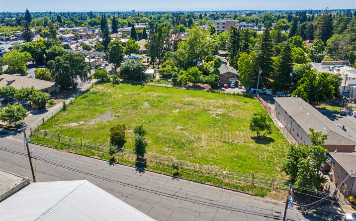 Pictures of Land property located at Market Street & Perkins Way, Yuba City, CA 95991 for sales - image #1