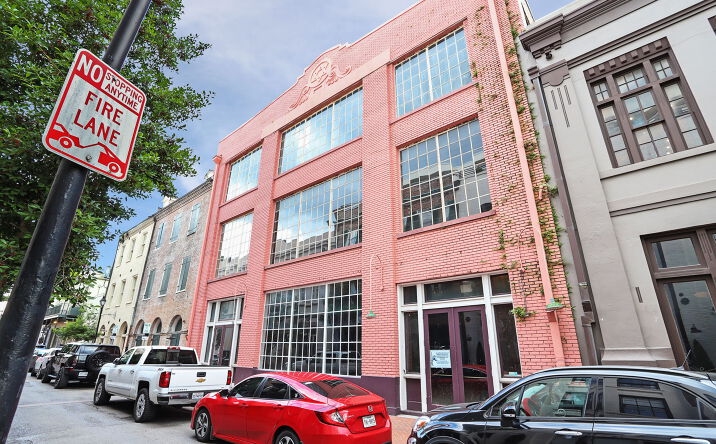 Pictures of Retail, Mixed Use property located at 517 Toulouse St, New Orleans, LA 70130 for sales - image #1