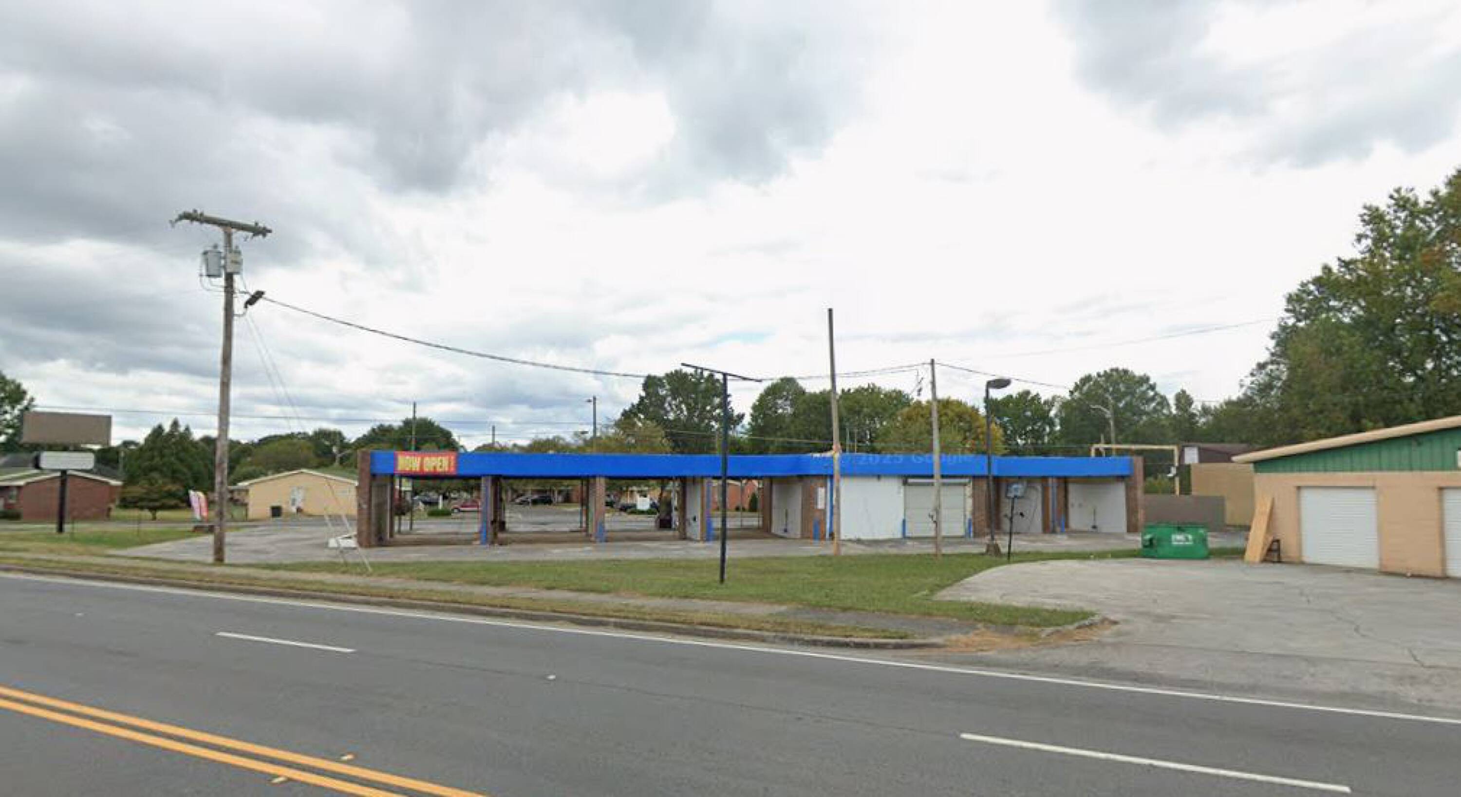 102 S Fair St, Calhoun, GA 30701