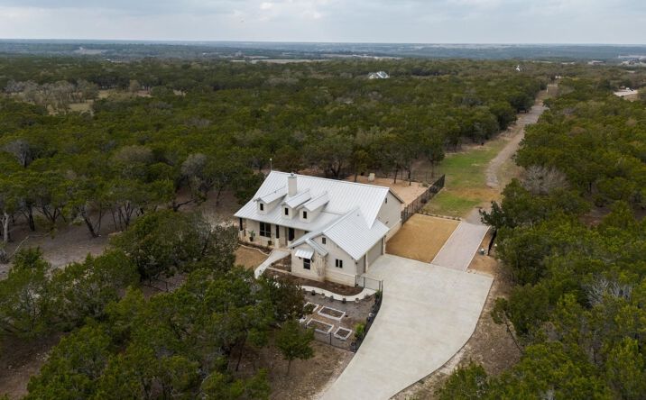 Pictures of Land property located at 2140 Carpenter Lp, Burnet, TX 78611 for sales - image #1