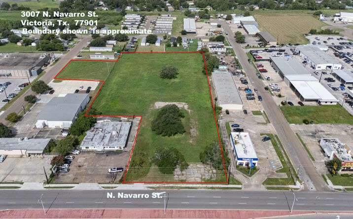 3007 N Navarro St, Victoria
