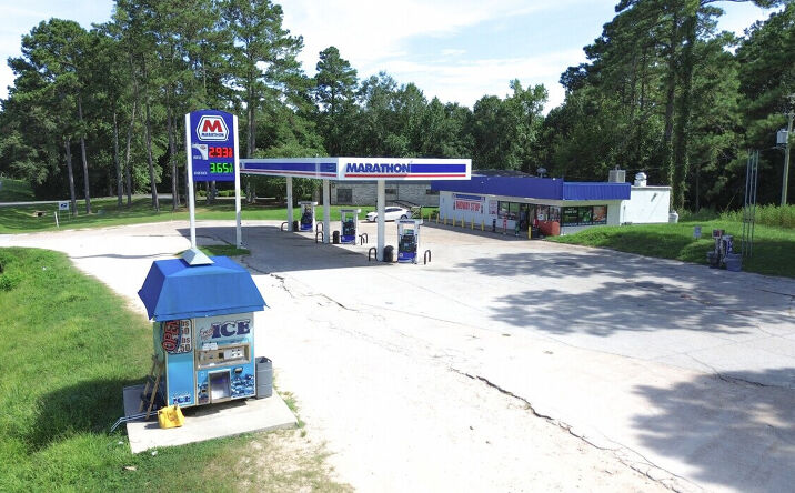 Pictures of Retail property located at 30960 Blue Star Hwy, Midway, FL 32343 for sales - image #1