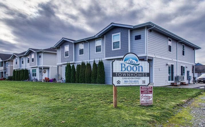 Pictures of Multifamily property located at 1205 Boon St, Sumas, WA 98295 for sales - image #1