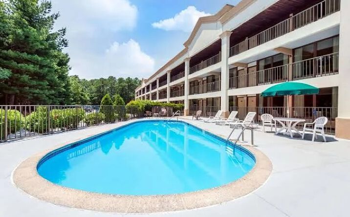 Pictures of Hospitality property located at 224 East White Horse Pike, Galloway, NJ 08205 for sales - image #1