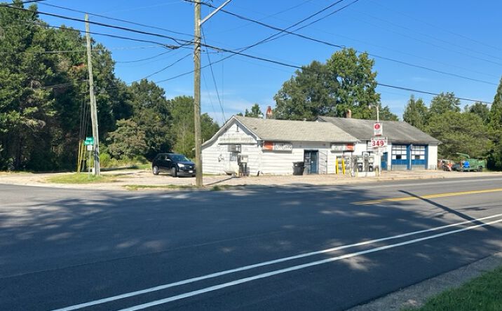 Pictures of Land property located at 4232 Westover Drive, Danville, VA 24541 for sales - image #1