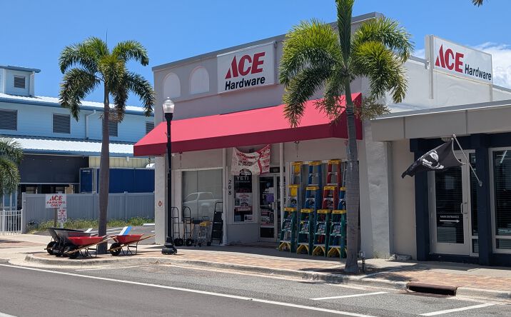 Pictures of Retail, Office property located at 208 W MARION AVE, PUNTA GORDA, FL 33950-4415 for sales - image #1