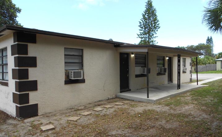 1448 W 33rd Street, Riviera Beach