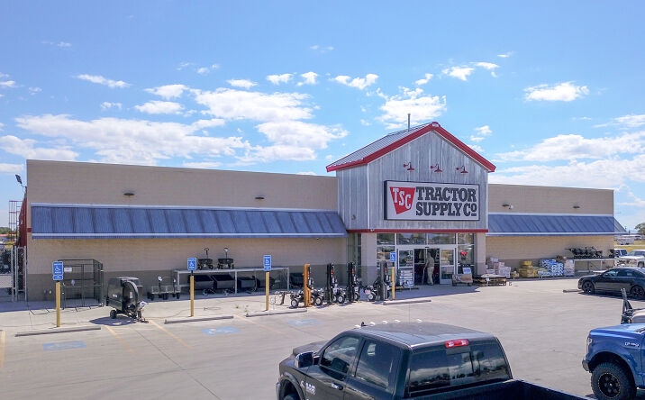 Pictures of Retail property located at 720 Del Sol Dr, Alamosa, CO 81101 for comps - image #1