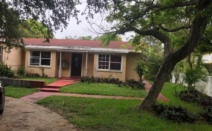 Pictures of Multifamily property located at 1922 Jefferson Street, Hollywood, FL 33020 for sales - image #1