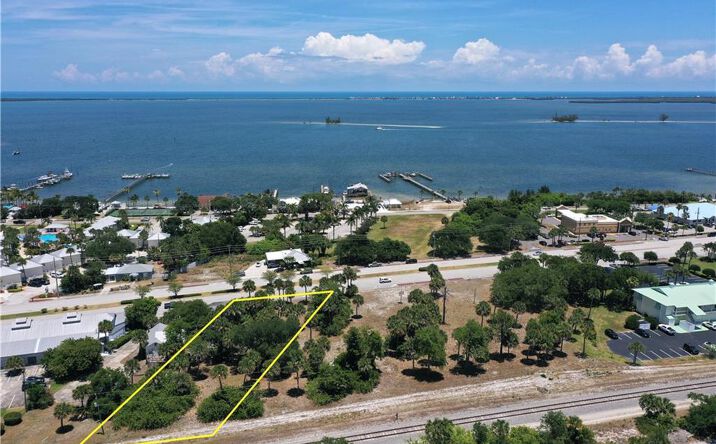 Pictures of Land property located at 1531 Us Highway 1 Highway, Sebastian, FL 32958 for sales - image #1