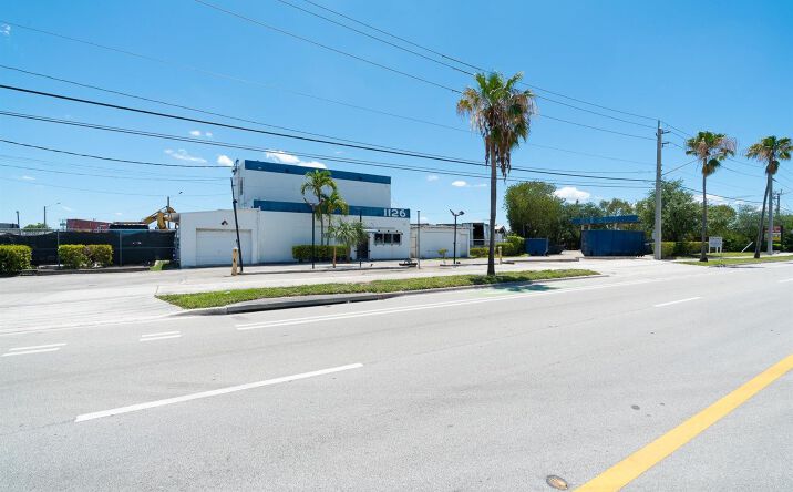 Pictures of Business for Sale, Office, Industrial property located at 1126 Dr Martin Luther King Jr Boulevard, Pompano Beach, FL 33069 for sales - image #1