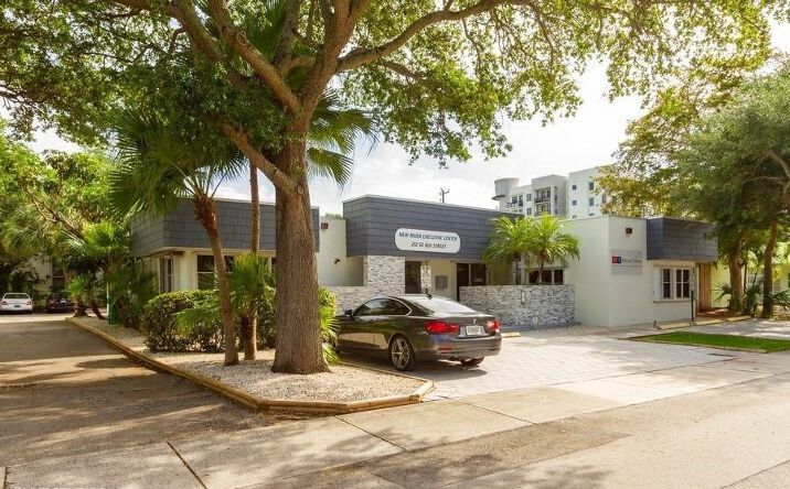 Pictures of Business for Sale, Office property located at 212 SE 8th Street, Fort Lauderdale, FL 33316 for sales - image #1