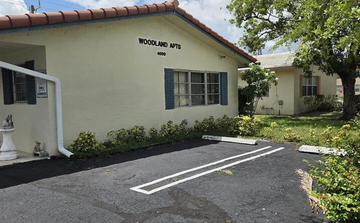 Pictures of Multifamily property located at 4000 NW Woodside Drive, Coral Springs, FL 33065 for sales - image #1
