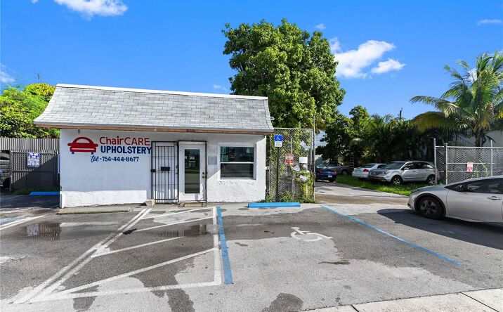 Pictures of Business for Sale, Office property located at 4331 W Hallandale Beach Boulevard, Hollywood, FL 33023 for sales - image #1
