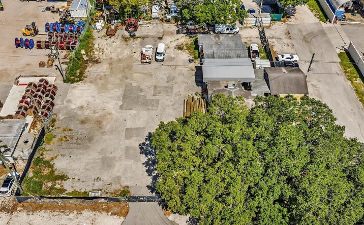 Pictures of Industrial property located at 4901 SW 51st Street, Davie, FL 33314 for sales - image #1