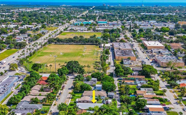 Pictures of Multifamily property located at 2432 Sherman Street, Hollywood, FL 33020 for sales - image #1