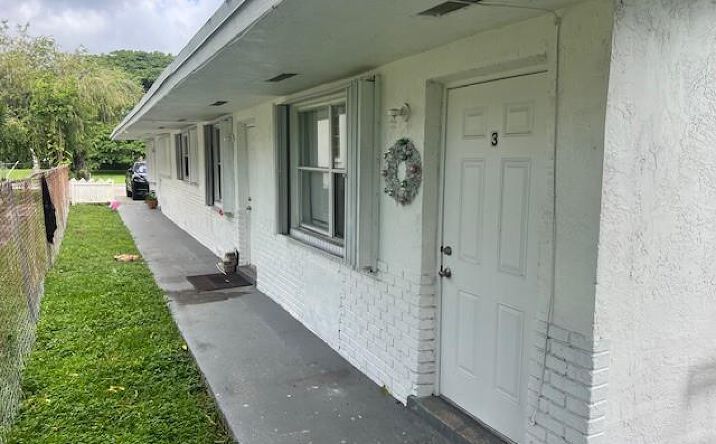 Pictures of Multifamily property located at 106 NW 12th Avenue, Dania Beach, FL 33004 for sales - image #1