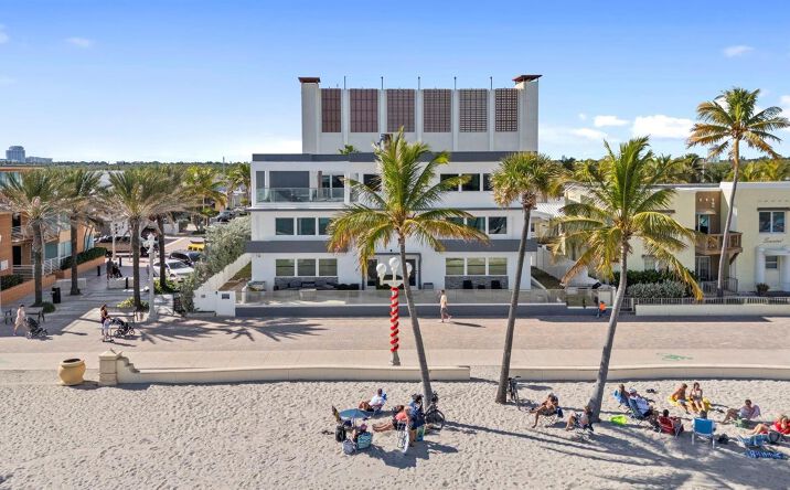 Pictures of Multifamily property located at 2203 N Surf Road, Hollywood, FL 33019 for sales - image #1