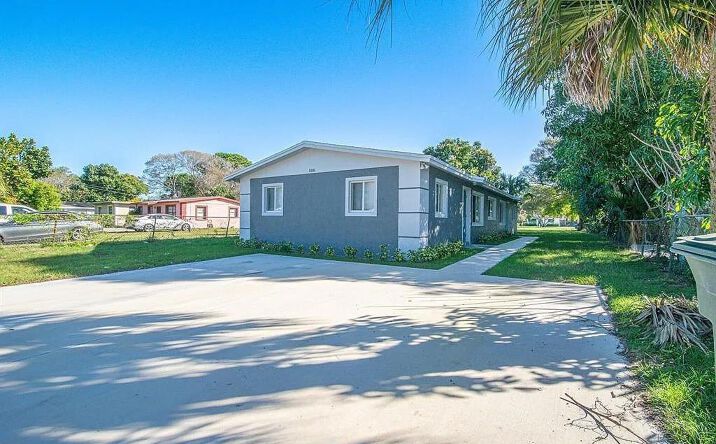 Pictures of Multifamily property located at 508 N 23rd Street, Fort Pierce, FL 34950 for sales - image #1
