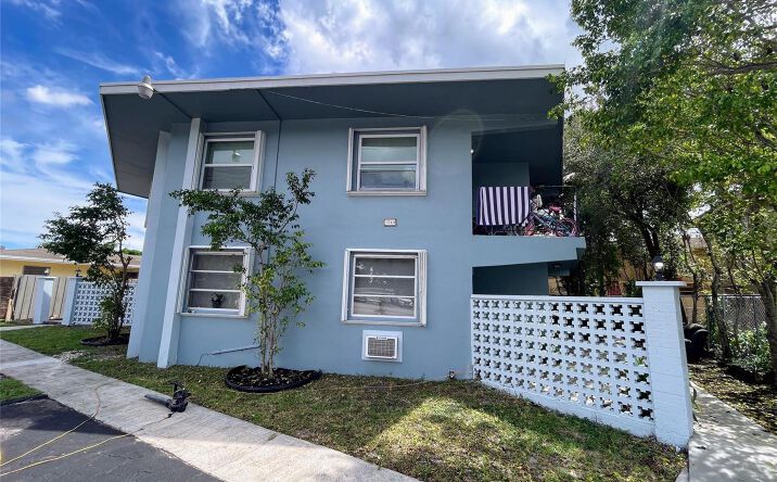 Pictures of Multifamily property located at 3760 SW 1st Street, Fort Lauderdale, FL 33312 for sales - image #1