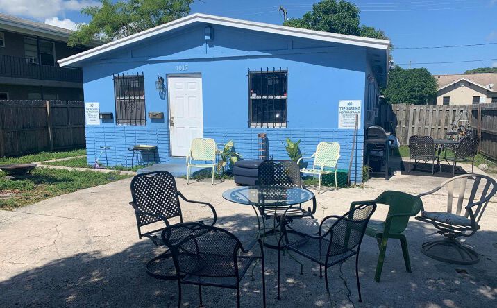 Pictures of Multifamily property located at 1017 13th Street, West Palm Beach, FL 33401 for sales - image #1