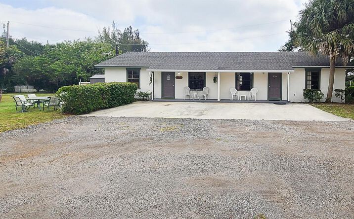 Pictures of Multifamily property located at 4647 Marguerita Street, West Palm Beach, FL 33417 for sales - image #1
