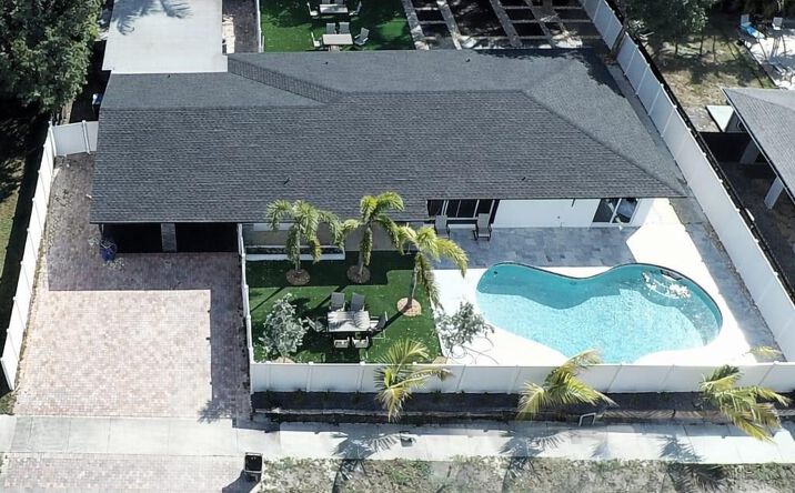 Pictures of Multifamily property located at 2716 Middle River Drive, Fort Lauderdale, FL 33306 for sales - image #1