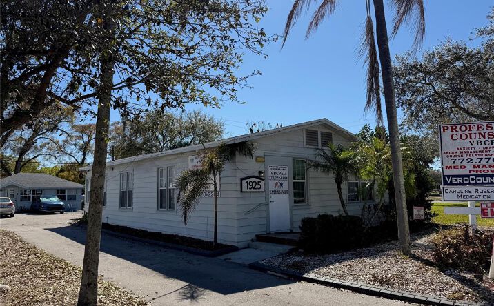 Pictures of Office, Mixed Use property located at 1925 20th Street, Vero Beach, FL 32960 for sales - image #1