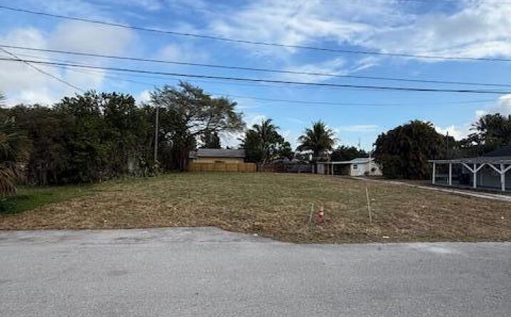 Pictures of Land property located at 4583 Diekhans Road, West Palm Beach, FL 33417 for sales - image #1