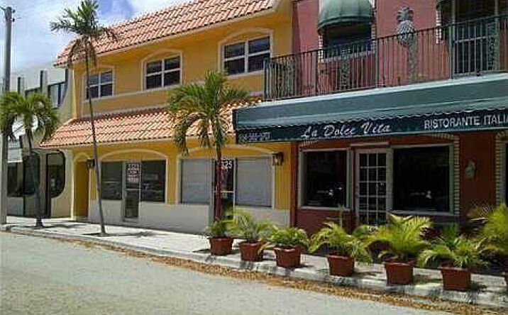 Pictures of Mixed Use, Business for Sale, Retail, Special Purpose, Office property located at 3321 NE 33rd Street, Fort Lauderdale, FL 33308 for sales - image #1