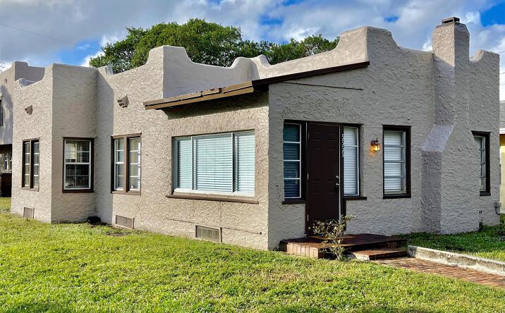 Pictures of Multifamily property located at 5555 Garden Avenue, West Palm Beach, FL 33405 for sales - image #1