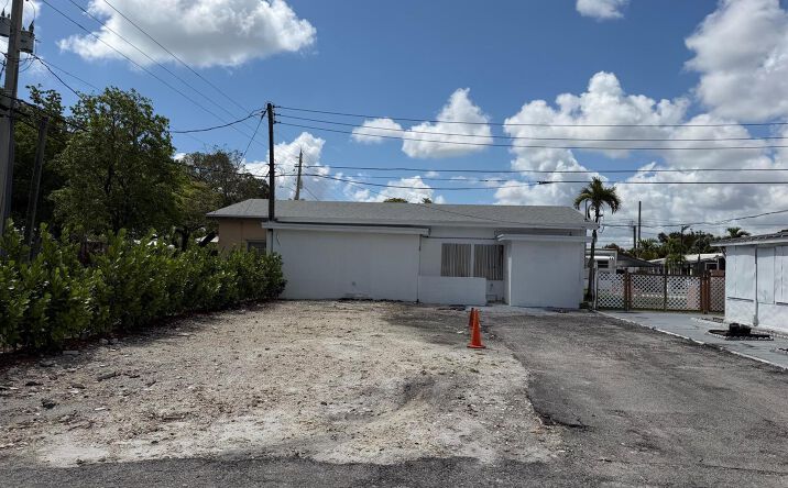 Pictures of Land property located at 801 SW 1st Street, Hallandale Beach, FL 33009 for sales - image #1