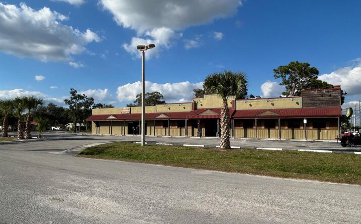 Pictures of Business for Sale, Office property located at 102 SW 14th Street, Okeechobee, FL 34974 for sales - image #1