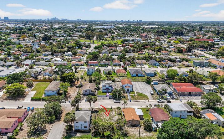 Pictures of Land property located at 1204 W 35th Street, Riviera Beach, FL 33404 for sales - image #1
