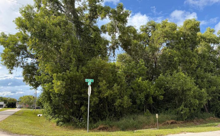 Pictures of Land property located at 574 SE Nome Drive, Port St. Lucie, FL 34984 for sales - image #1