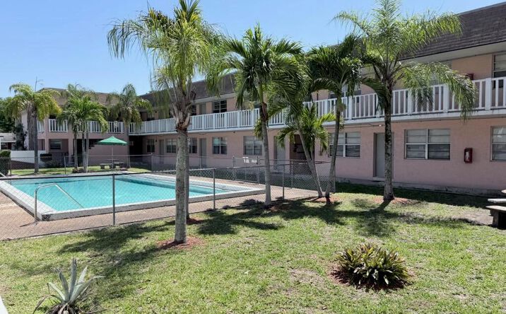 Pictures of Multifamily property located at 6050 SW 27th Street, Miramar, FL 33023 for sales - image #1