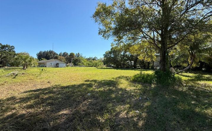 Pictures of Land property located at 3704 Arnold Road, Fort Pierce, FL 34981 for sales - image #1