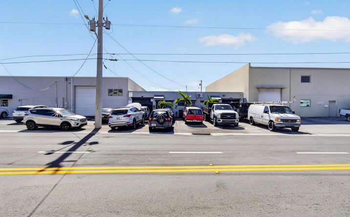 Pictures of Business for Sale, Industrial property located at 4511 NE 6th Avenue, Oakland Park, FL 33334 for sales - image #1