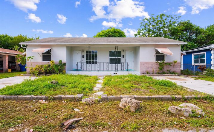 Pictures of Multifamily property located at 131 W 35th Street # 1, Riviera Beach, FL 33404 for sales - image #1