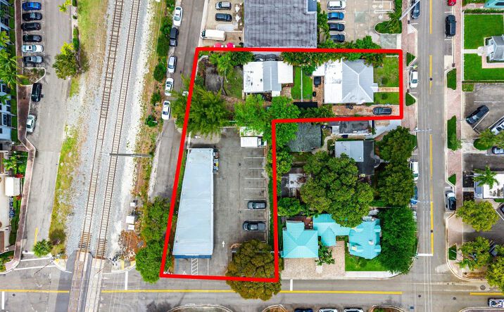 Pictures of Mixed Use, Business for Sale, Office, Industrial property located at 301 NE 1st Street, Delray Beach, FL 33483 for sales - image #1