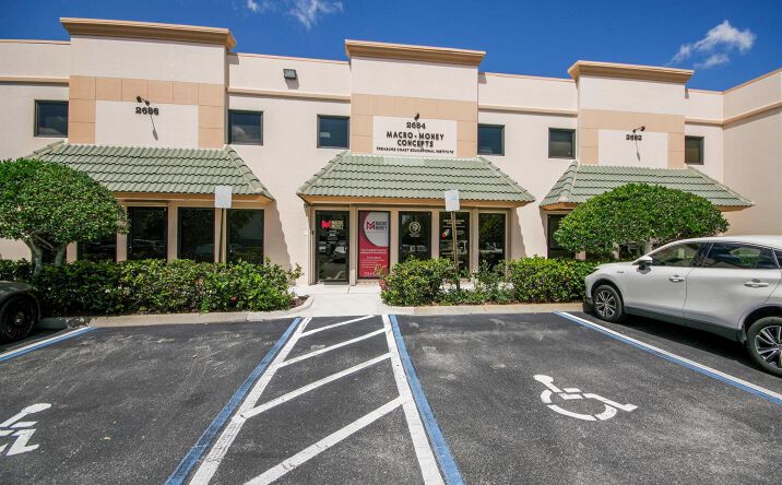 Pictures of Office, Retail property located at 2684 SE Willoughby Boulevard, Stuart, FL 34994 for sales - image #1