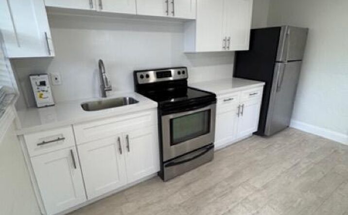 Pictures of Multifamily property located at 1325/1329/1333 NE 5th Terrace # 1, Fort Lauderdale, FL 33304 for sales - image #1