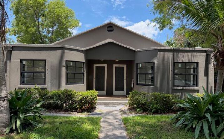 Pictures of Multifamily property located at 521 48th Street, West Palm Beach, FL 33407 for sales - image #1