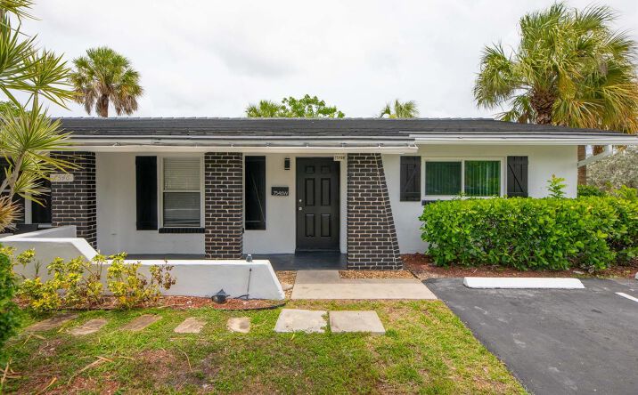 Pictures of Multifamily property located at 7546 NW 44th Court, Coral Springs, FL 33065 for sales - image #1