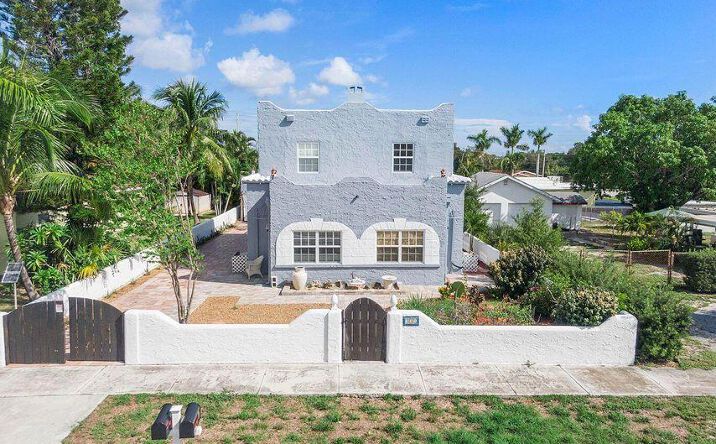 Pictures of Multifamily property located at 331 NW 1st Avenue, Boynton Beach, FL 33435 for sales - image #1