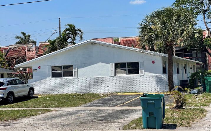 Pictures of Multifamily property located at 5631 NW 15th Street, Lauderhill, FL 33313 for sales - image #1