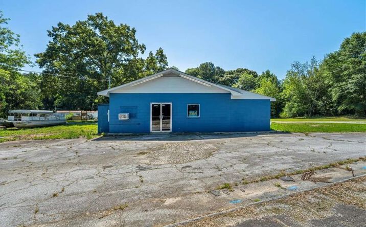 Pictures of Business for Sale, Retail property located at 2480 Gumlog Road, Lavonia, GA 30553 for sales - image #1