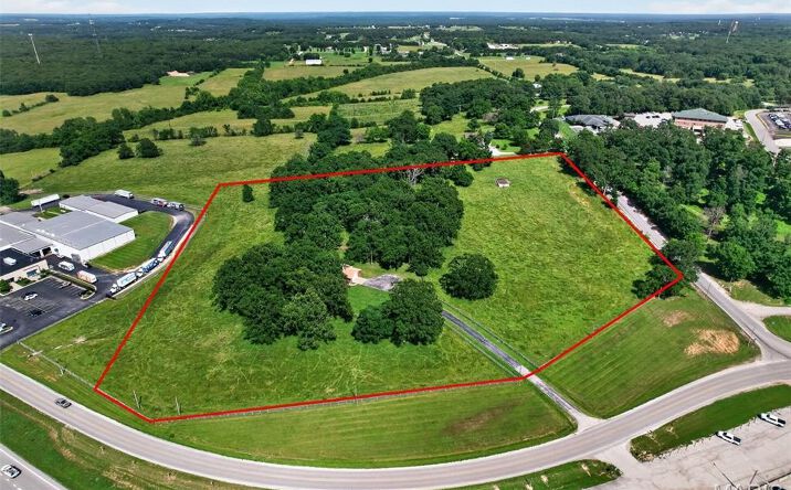 Pictures of Special Purpose property located at 122 MM Highway, Lebanon, MO 65536 for sales - image #1