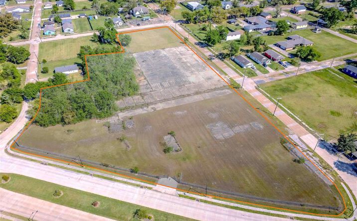 Pictures of Land property located at 1215 Gieffers Street, Lake Charles, LA 70601 for sales - image #1