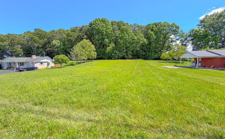 Pictures of Land, Multifamily property located at 225 Granite Acres, Wytheville, VA 24382 for sales - image #1